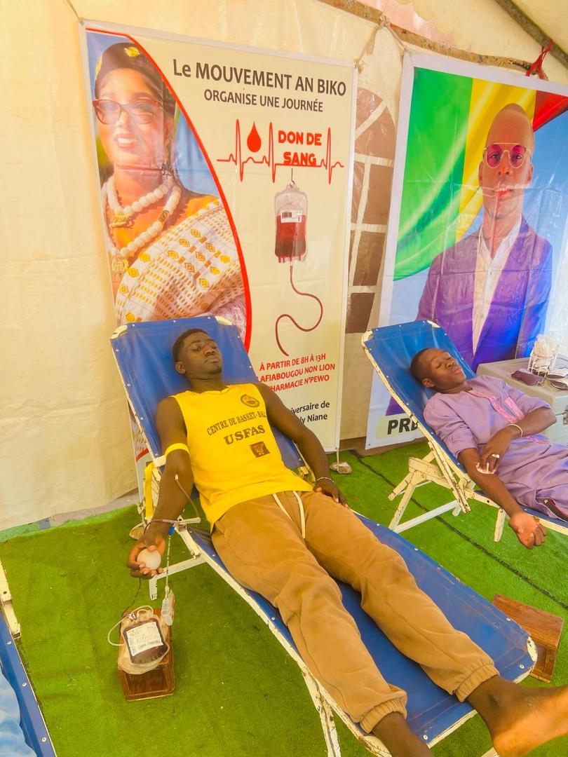 Anniversaire de la Présidente Fatoumata NIANE : Sous le signe de don de sang. 